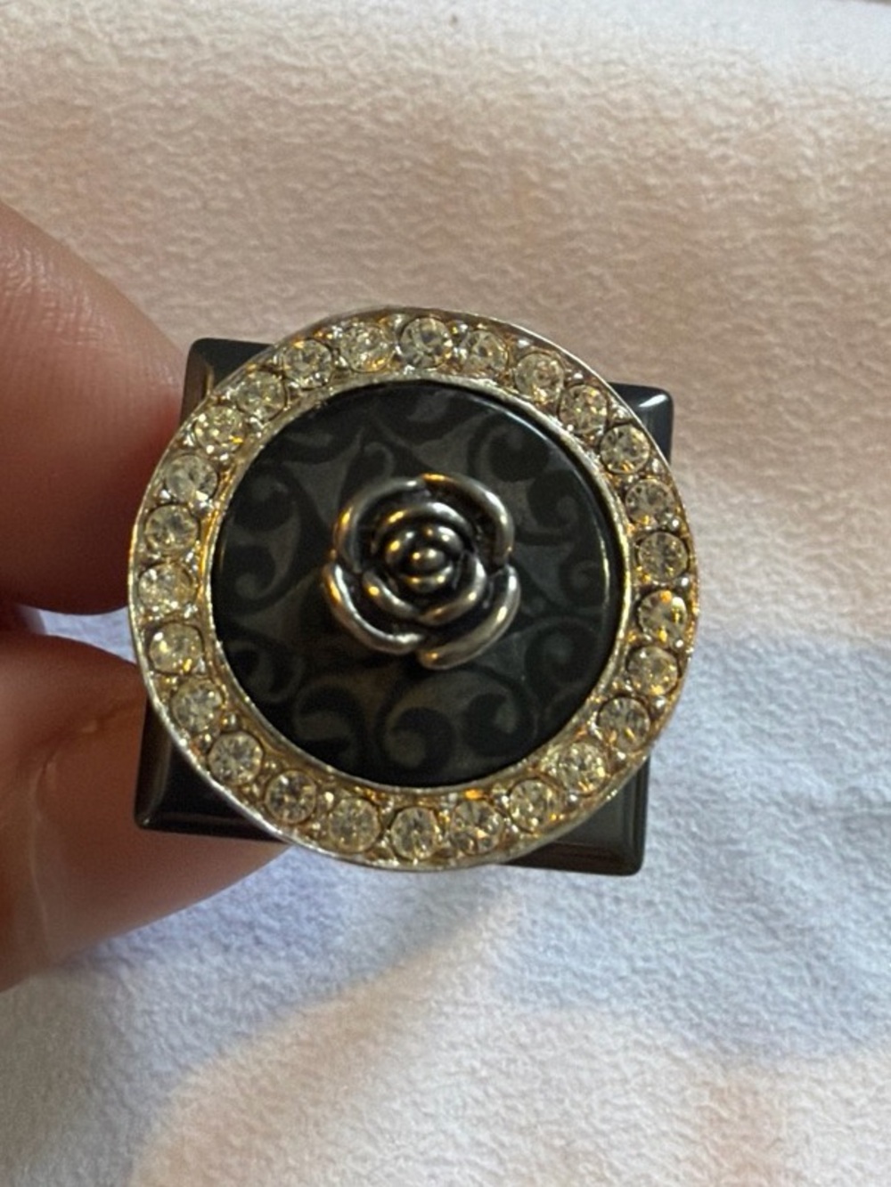 Black Floral Rose Crystal Accent Fashion Ring
